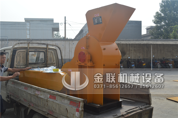 哪個(gè)廠家小型原煤粉碎機(jī)價(jià)格低，多少錢一臺(tái)？